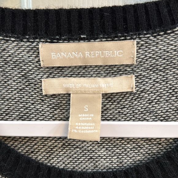 BANANA REPUBLIC WOOL BLEND W CASHMERE ITALIAN KNIT PULLOVER SWEATER sz XS - Picture 2 of 7